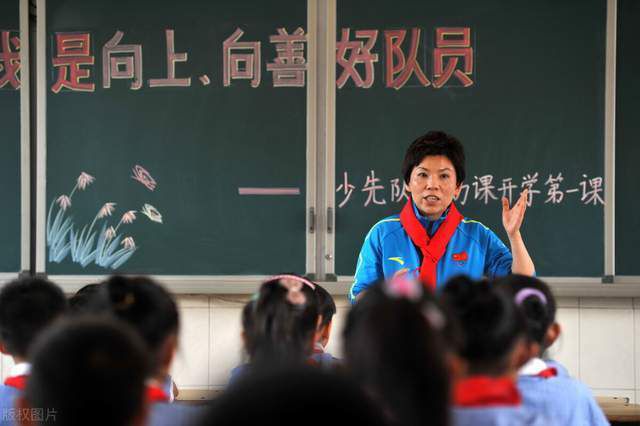 单独从这一部电影来说，我觉得《地球》对观众来说应该是一个有趣、罕见的体验，值得大家去看